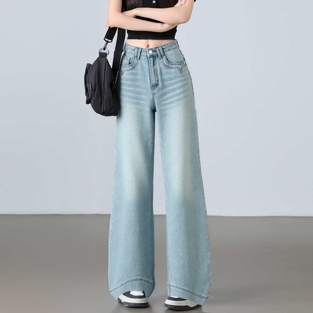 秋季高腰阔腿浅色百搭牛仔裤女