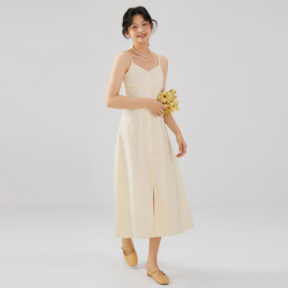 法式度假吊带裙女2026夏季薄款修身开叉度假长裙高级感仙女裙