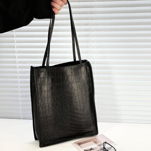 鳄鱼纹牛皮大包包时尚休闲手提女包托特包女2026通勤百搭单肩包