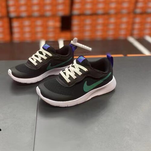 Nike/耐克魔术贴轻便休闲运动鞋
