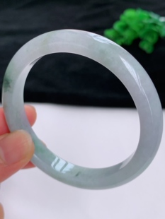 缅甸天然翡翠a货玉石观音佛冰润飘花52.4正圈口手镯小圈口52