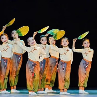 风吹稻花香两岸儿童中国舞致敬袁隆平红色记忆经典女舞蹈演出服