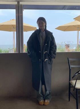 DRIZZLE 灰色牛角扣大衣女冬新款韩系人字纹连帽加厚长款毛呢外套