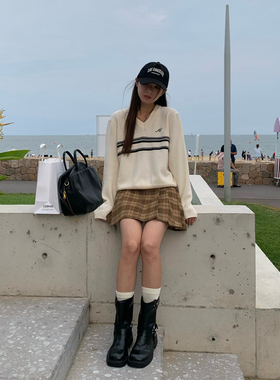 DRIZZLE奶白色条纹v领毛衣女秋冬新款韩系慵懒风内搭套头针织上衣