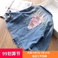 Quần áo trẻ em 2019 xuân hè mới cho bé gái thoải mái cá tính đẹp trai thêu quần áo nhỏ bé áo khoác denim - Áo khoác áo phao cho bé gái