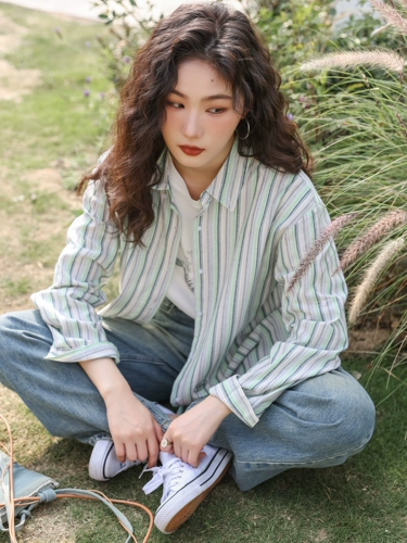 Весенняя ретро рубашка, дизайнерский лонгслив, куртка, тренд сезона, воротник поло, оверсайз