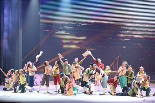 小孩子的舞蹈服素材模板 小孩子的舞蹈服图片下载 小麦优选