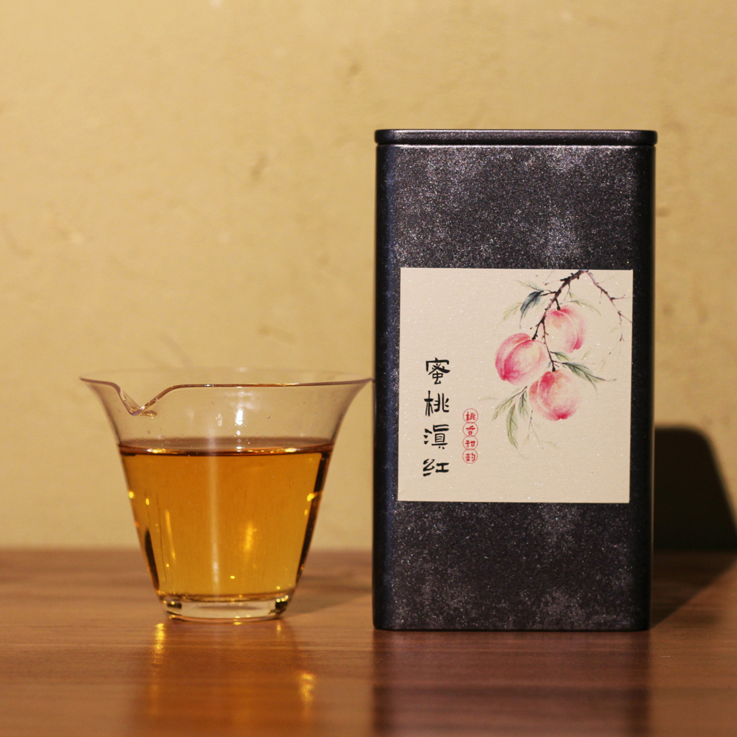 云南边境高山野放蜜桃风味滇红茶