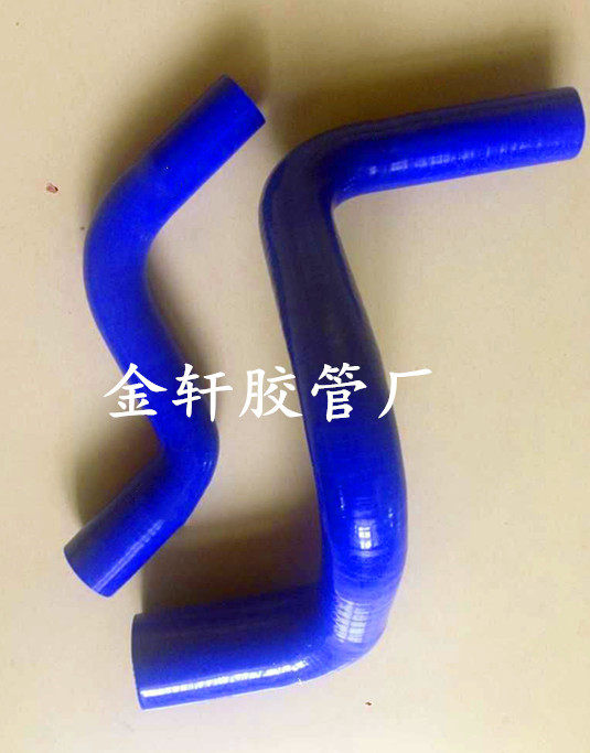 青年莲花L3竟速竟悅 水箱上下水管 耐高温强化硅胶水管(手动)