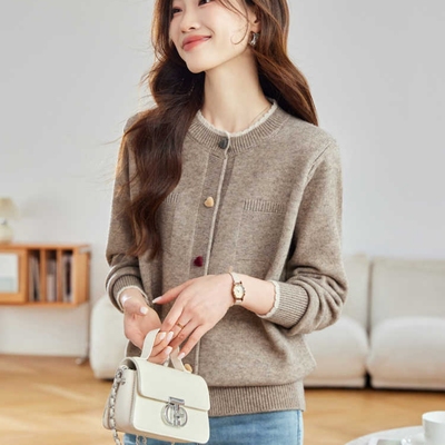 小香风针织开衫女短外套2025春秋新款圆领毛衣外搭小个子彩扣上衣
