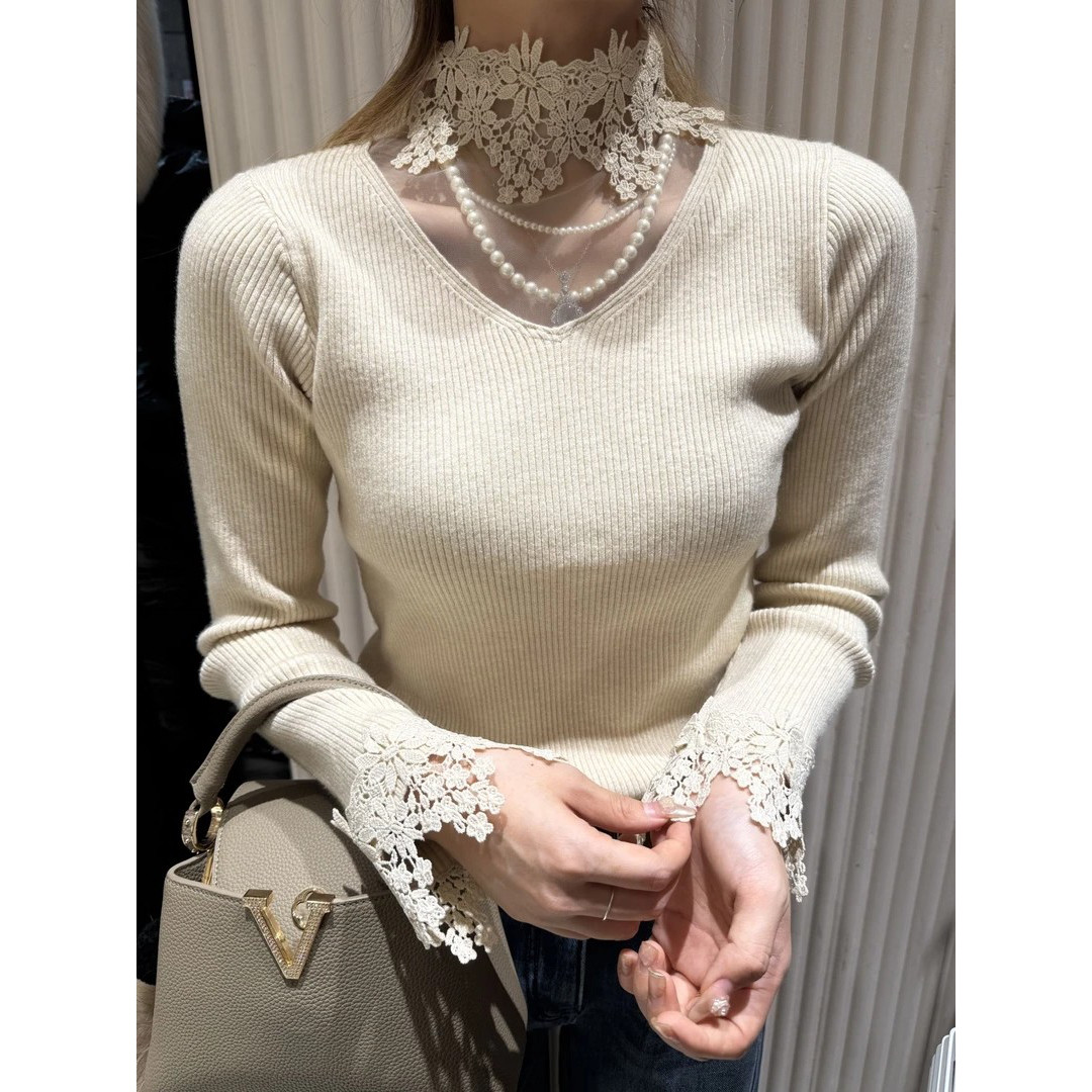 搜搜半高领拼接蕾丝刺绣毛衣女秋冬甜美温柔风修身显瘦长袖针织衫