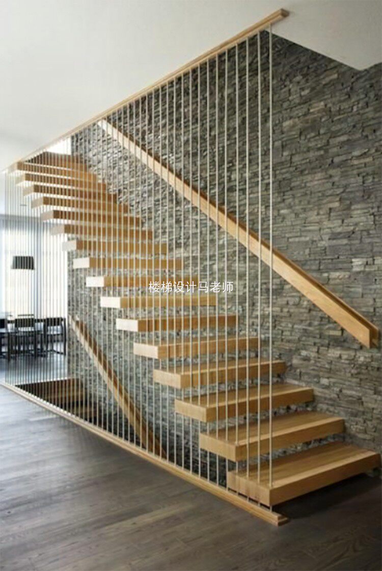 宜宾成都别墅旋转楼梯阁楼整体楼梯踏步板实木家用厂家钢木楼梯定