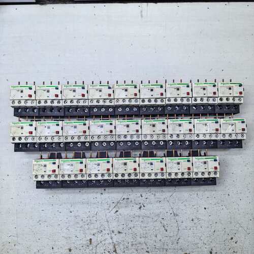 议价九成新施耐德LRD 32C热继电器成色好功能正常