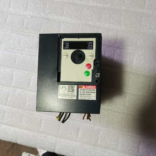 议价拆机施耐德AT∨312H∪15N4变频器1.5kW-2HP电