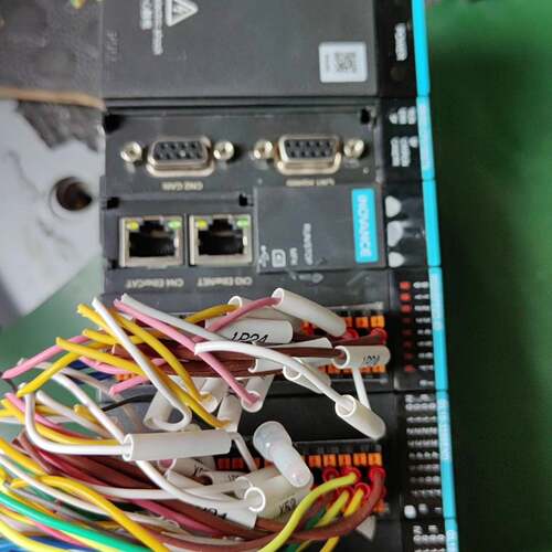可议价PLC主机一套，型号AM403-CPU1608TN，带A