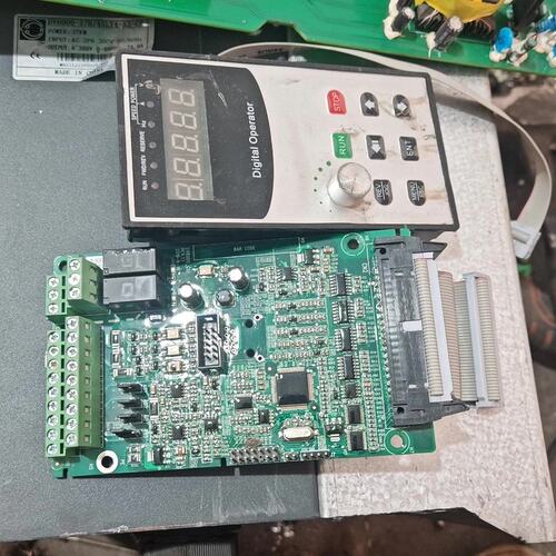 议价三防DV6000-37H/45LT4-A3-CR变频器主板驱可维修