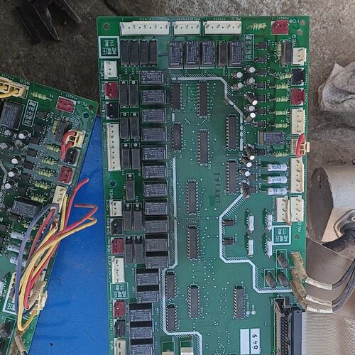 议价日立螺杆机主板RCU80SC2可维修