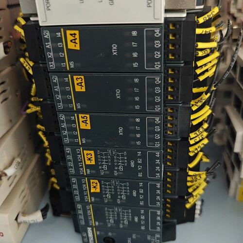 议价PLC控制器模块一组，型号WS0-4RO4002、WS0可维修
