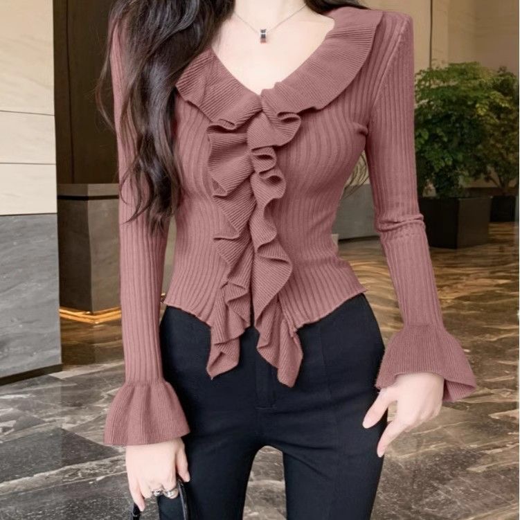 2025新款法式复古气质名媛高级感小众设计感荷叶边领针织衫女上衣