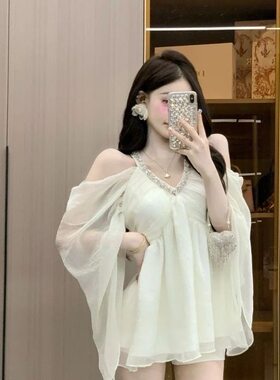 2026新款纯欲性感V领镶钻喇叭袖雪纺衫女设计感修身显瘦别致上衣