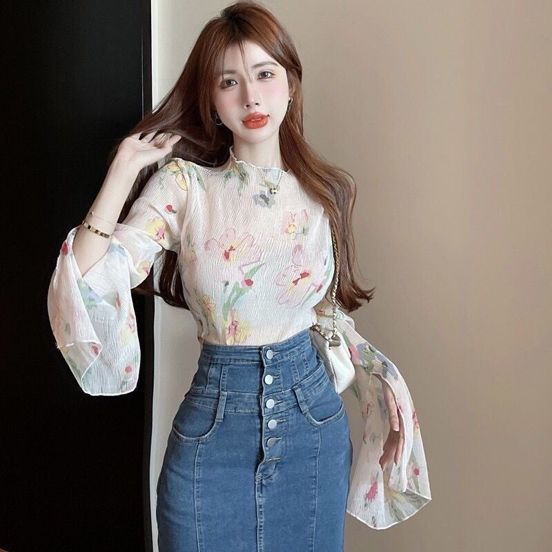 早春纯欲辣妹复古碎花褶皱喇叭袖长袖打底衫性感上衣女雪纺衫透视