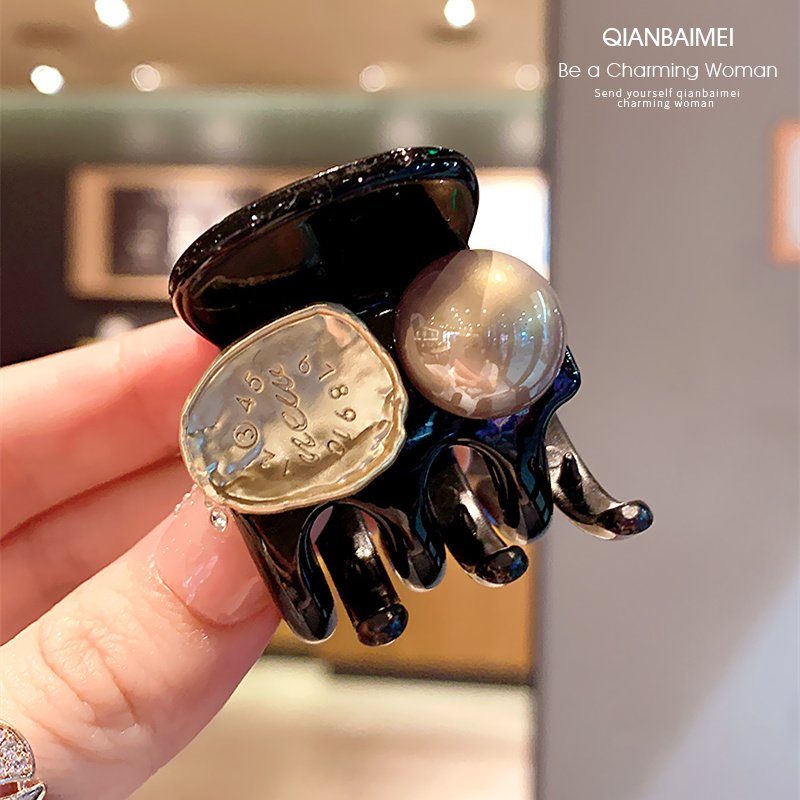 黑色高级感2024新款抓夹气质