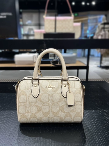 Гонконг -складской счетчик подлинный эксперт по рекомендациям великого Бога Хорошие вещи выбранные ограниченные серии, чтобы купить 2024 Сумка для ботинок 2024