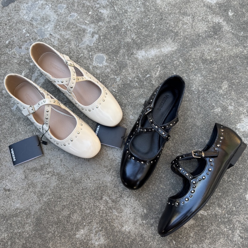 铆钉玛丽珍小皮鞋一字带单鞋平底