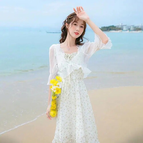 碎花吊带连衣裙夏季2023新款女装温柔风气质a字小裙子超仙两件套