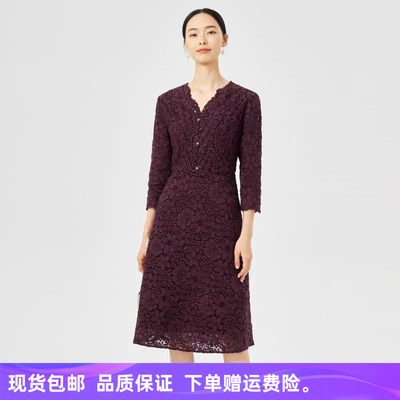 25年早秋新款时尚气质简约优雅V领精致蕾丝七分袖连衣裙NF09329A5