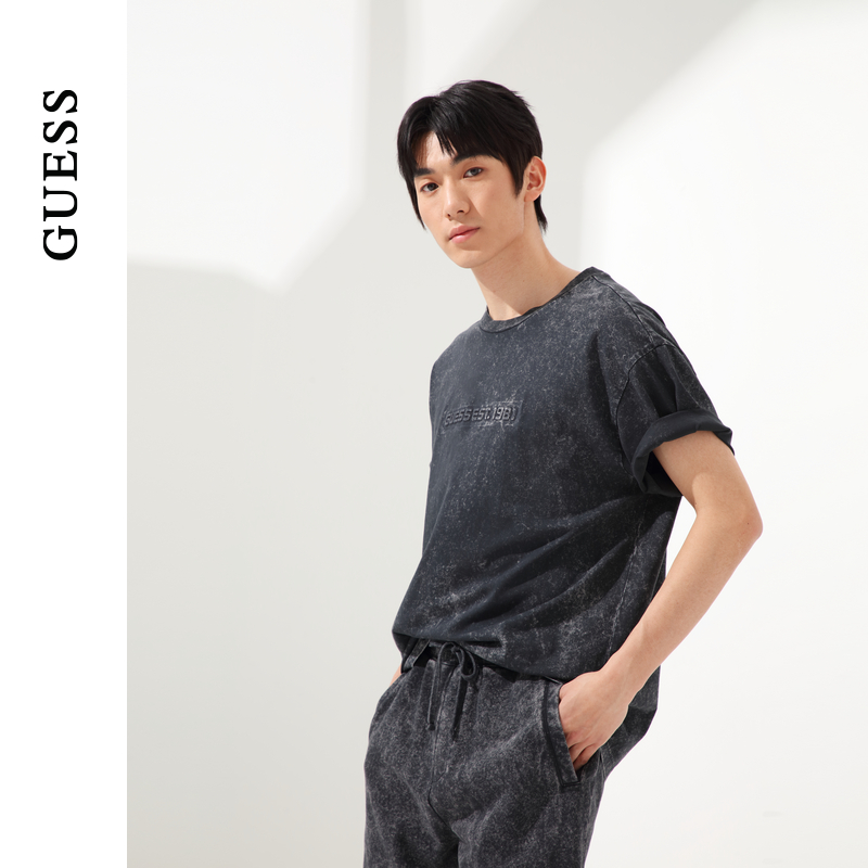 GUESS纯棉烟灰色经典logo短袖T恤