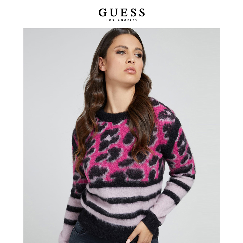 女士时尚豹纹拼色短款针织毛衣
