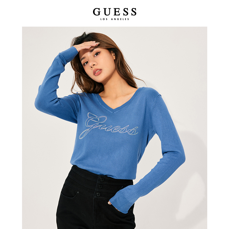 女士字母短款V领针织衫