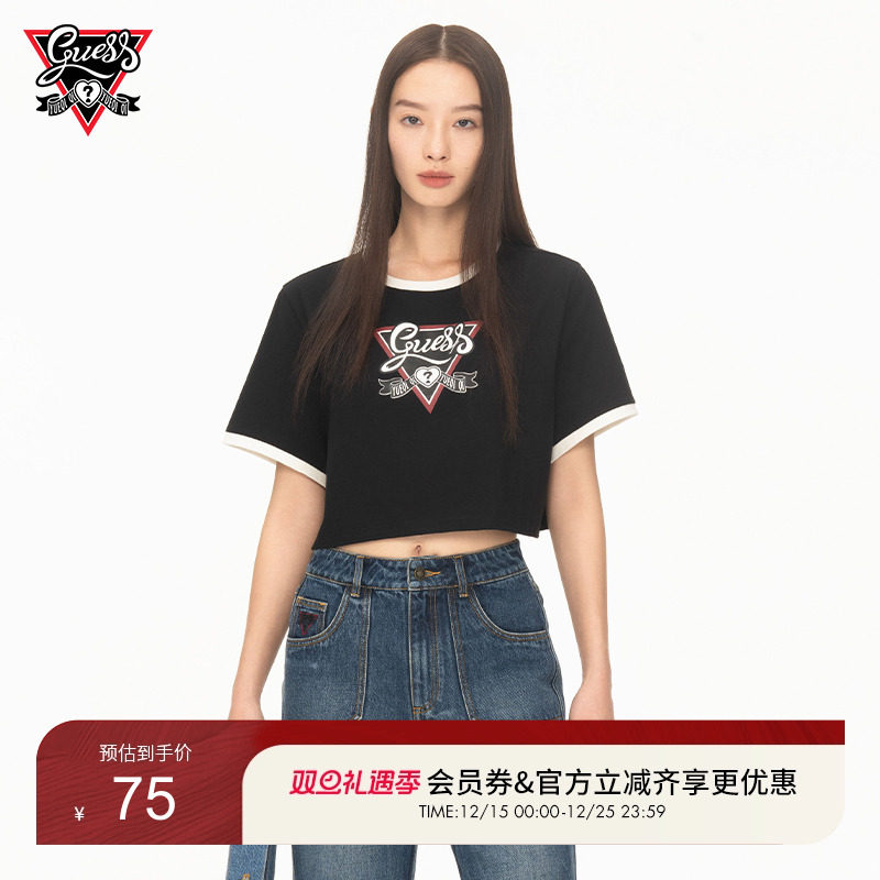 【GUESS x YUEQI QI联名系列】女士短款露脐圆领撞色logo圆领T恤