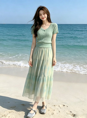 大码胖mm独特漂亮夏天小套装绝美绿色针织短袖半身裙两件套女