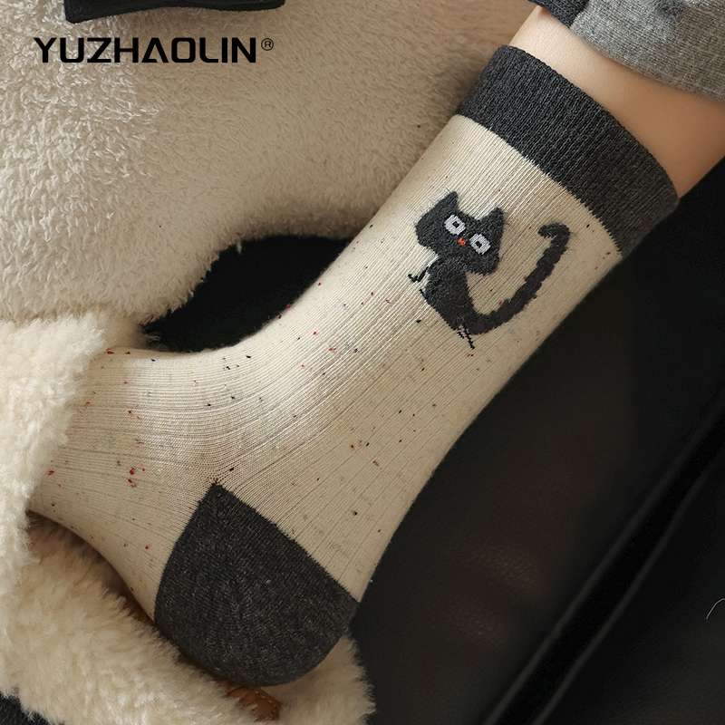 可爱卡通袜子女秋冬款纯棉中筒袜
