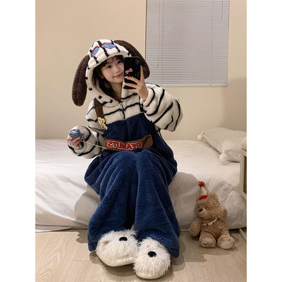 可爱卡通印花珊瑚绒连体睡衣女