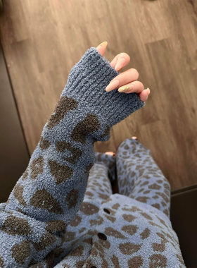 雾霾蓝豹纹半边绒睡衣女秋冬软糯