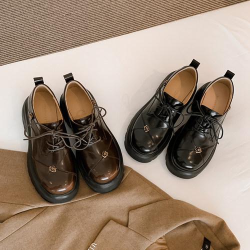 复古粗跟厚底山茶花系带小皮鞋