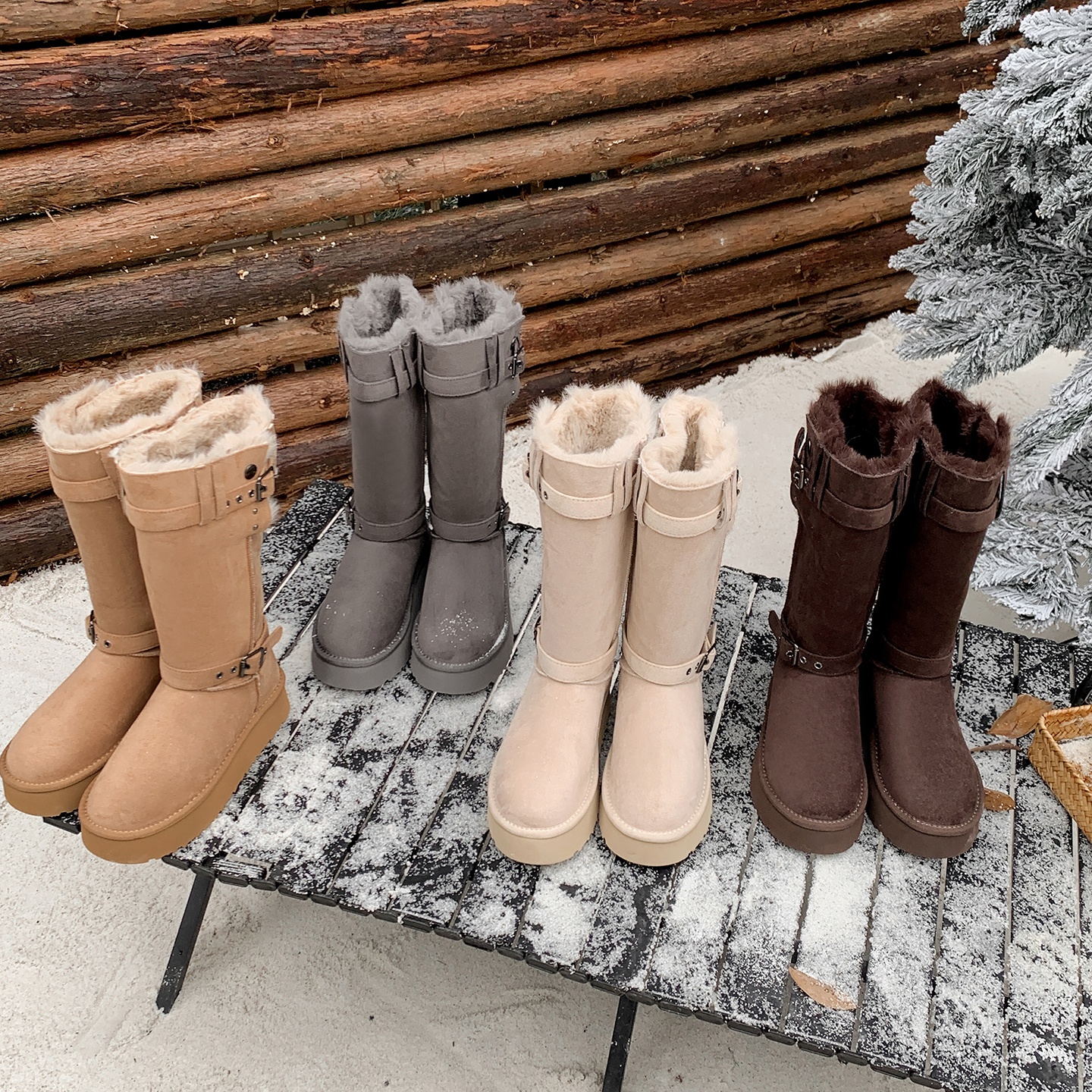 简约圆头高筒皮带扣长绒雪地靴