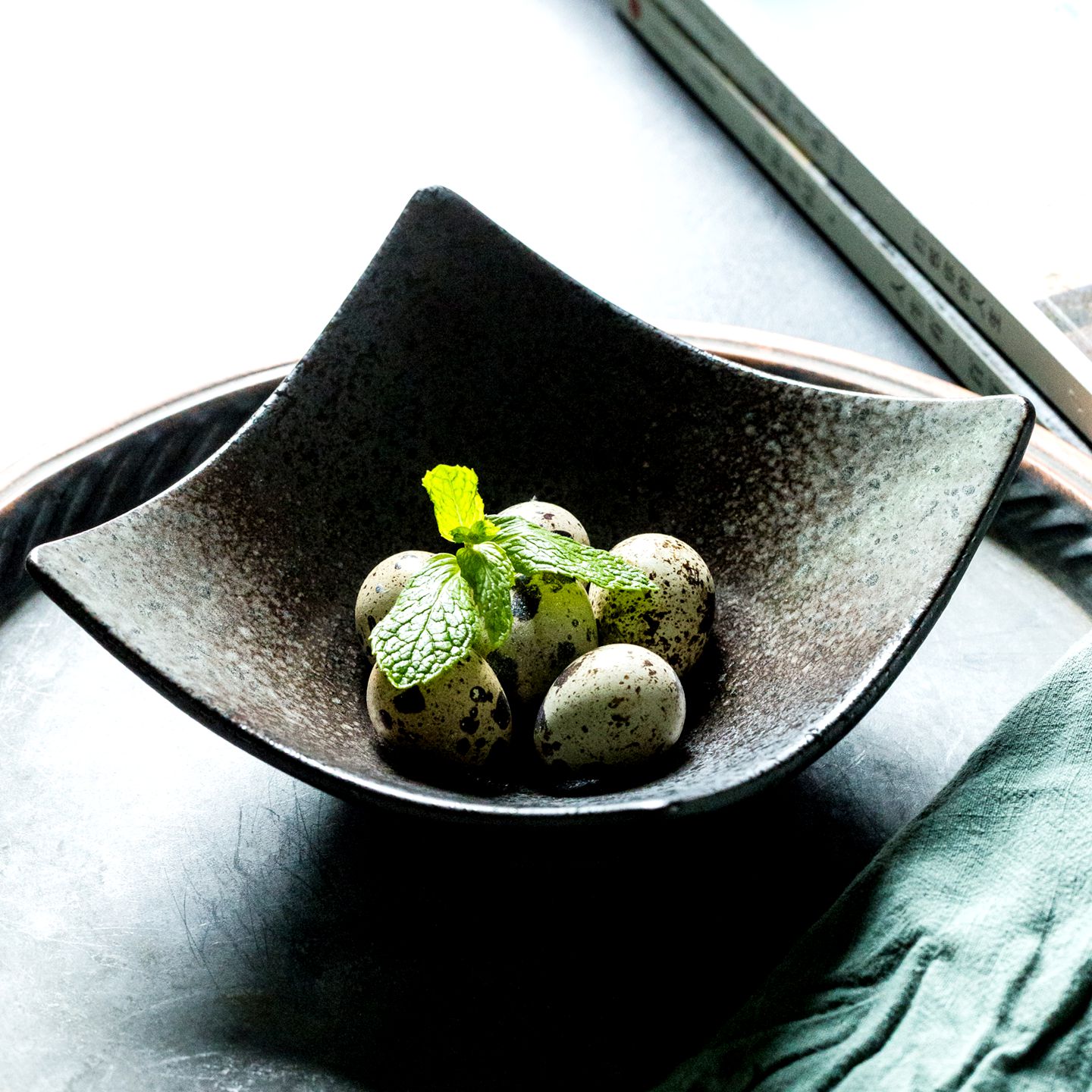 翘角四方盘凉菜盘商用陶瓷小菜碟