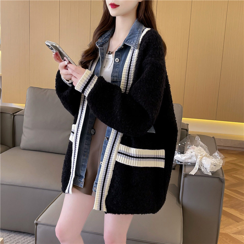 设计感牛仔拼接羊羔毛开衫毛衣女秋冬新款韩版宽松慵懒风针织衫潮