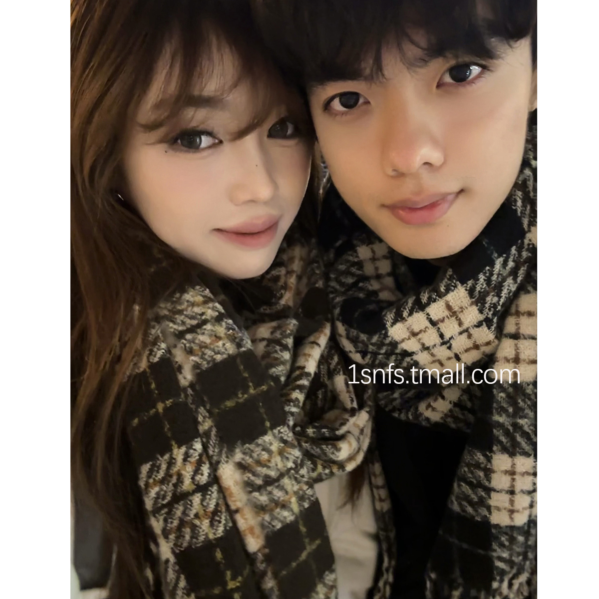 1sn冬季新款学生保暖情侣围脖女格子礼物盒装韩系潮高级感男围巾