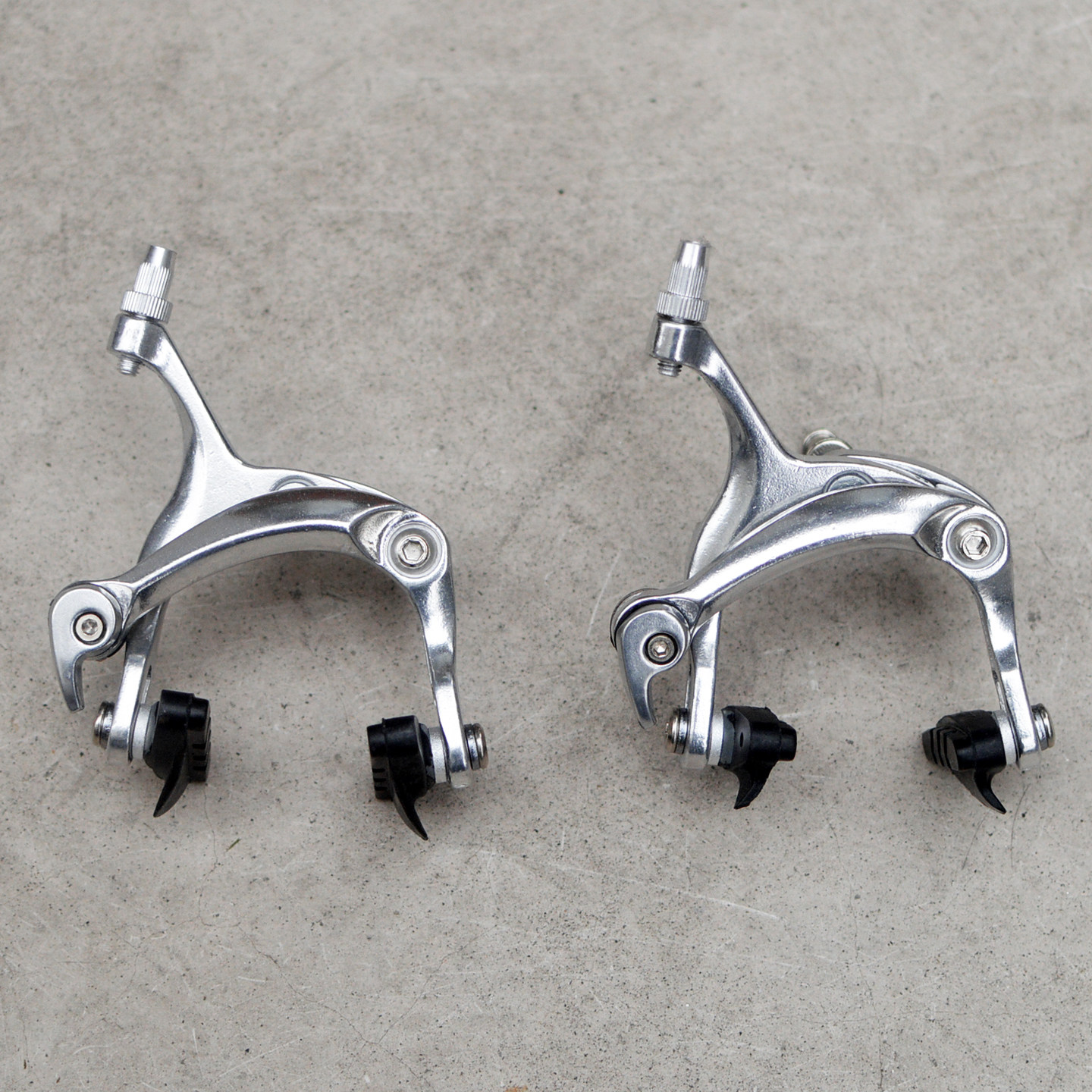 死飞自行车公路车刹车夹器