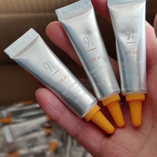 943 悦颜轻透防晒乳防护spf45通勤轻薄贴服耐晒学生男女军训 934