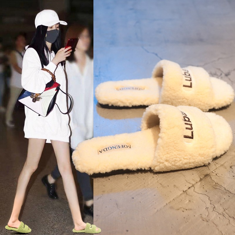 法式字母毛毛拖鞋女外穿2025秋冬新款平底舒适百搭居家一字棉拖鞋