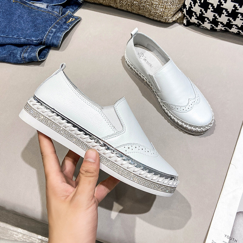 厚底乐福鞋女春秋懒人一脚蹬女鞋真皮布洛克水钻单鞋女软底小白鞋