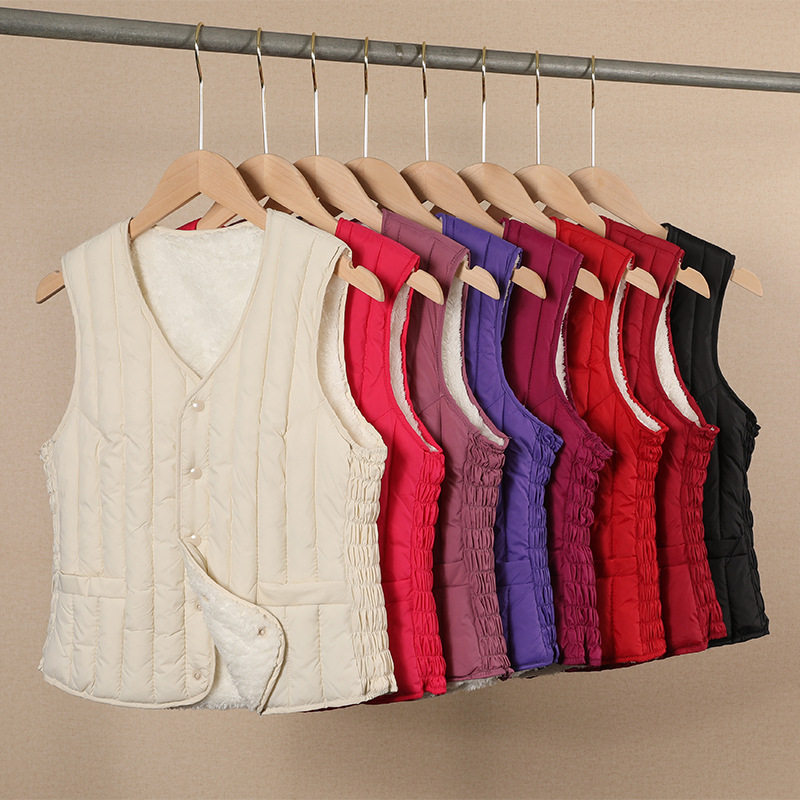秋冬新款中老年妈妈装加绒保暖马甲女士羽绒棉背心羊羔绒坎肩短款