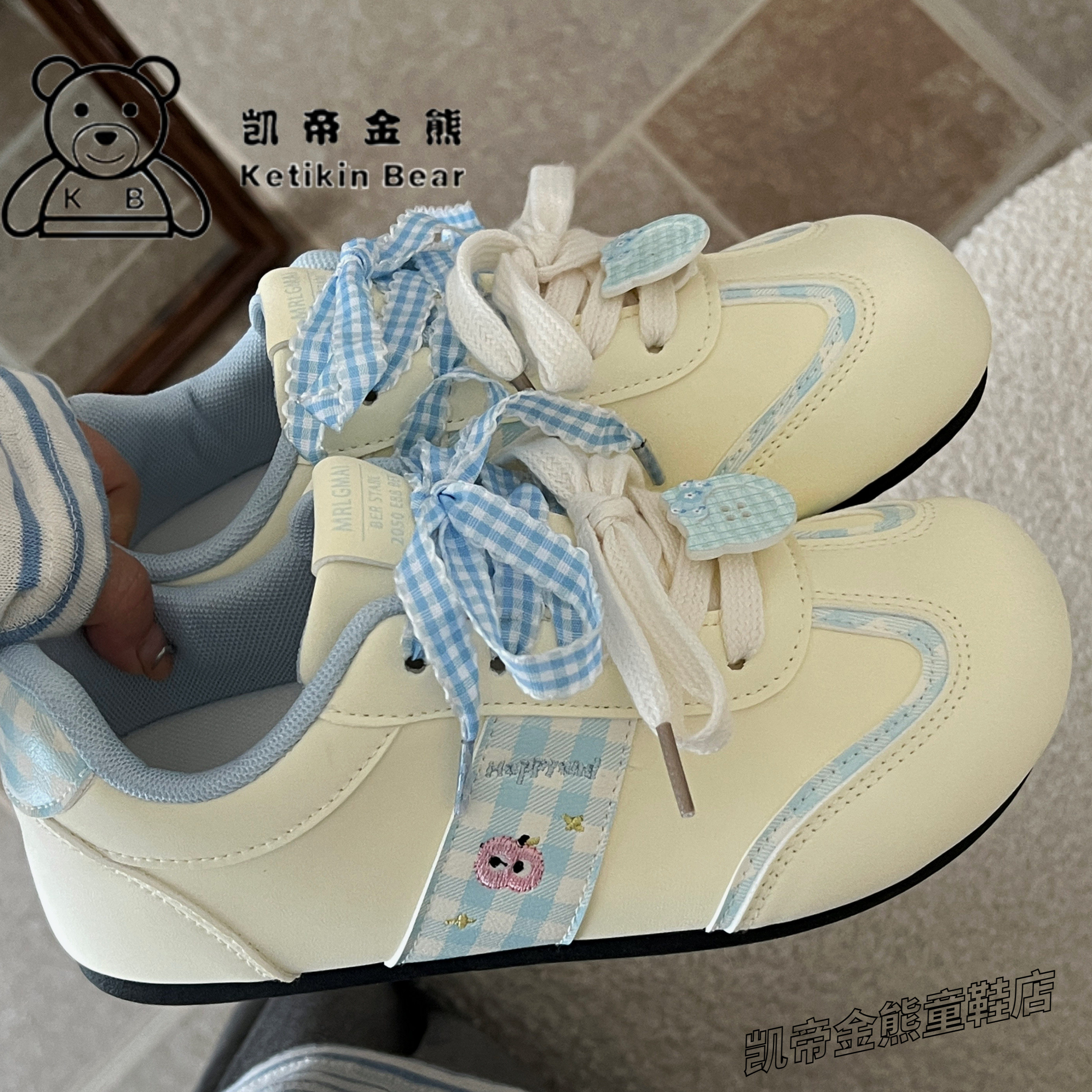 卡通学生德训鞋宽头中大童休闲板鞋2026春季新款女童运动鞋天蓝色