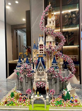 梦幻迪士尼城堡积木玩具高难度巨大型3D立体成人摆件女生节日礼物